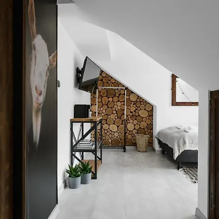 Narciarska 2 アパートホテル